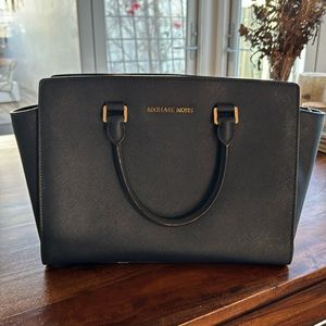 Michael Kors Selma Navy Purse / Handbag / Satchel